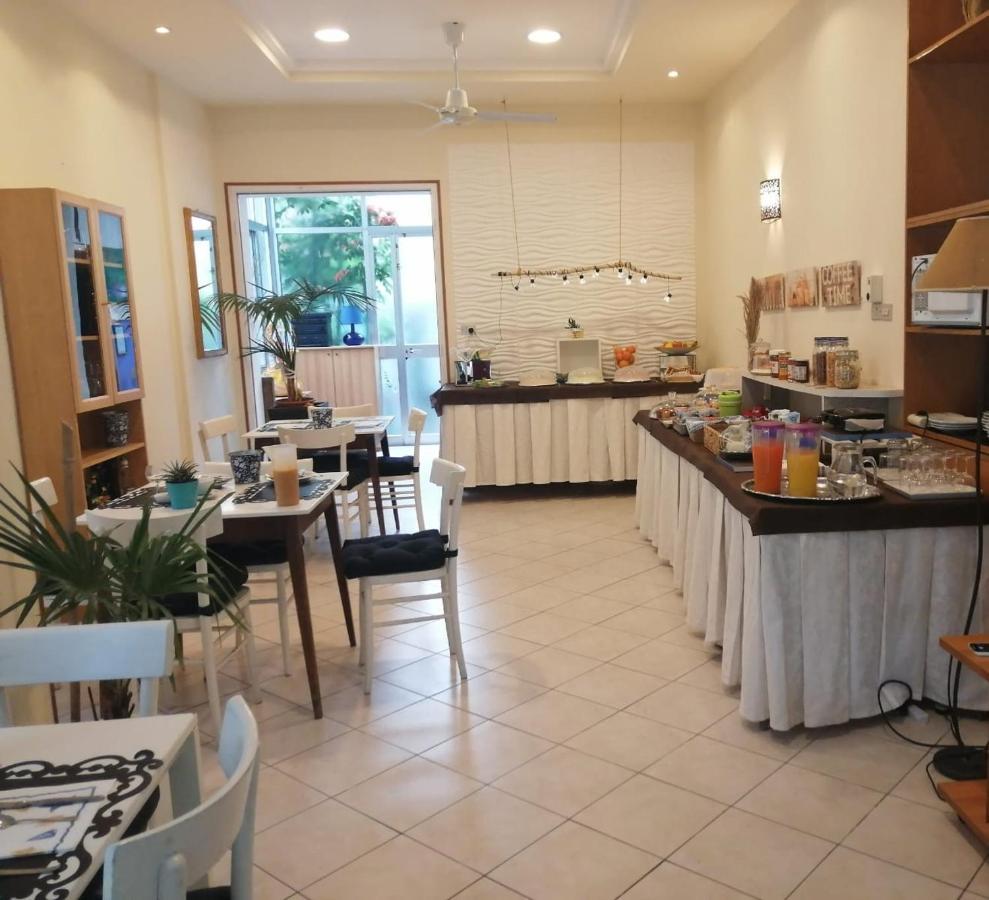 Bed And Breakfast Villa Giovanna Rimini Exteriör bild